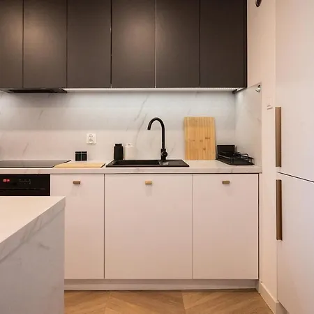River View Loft With Balcony - Old Town - 아파트 *