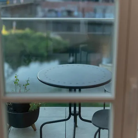 דירה River View Loft With Balcony - Old Town - *